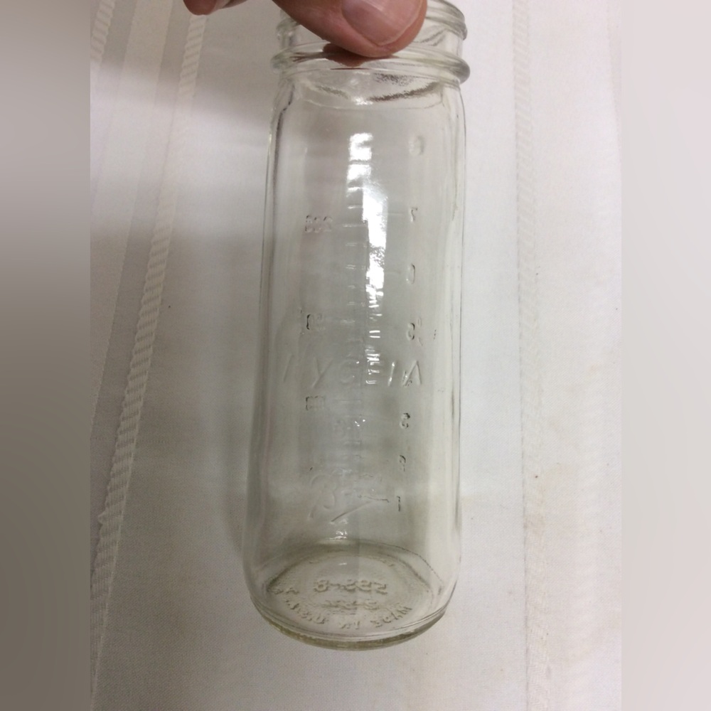 Vintage Baby Bottles Glass (1) Hygeia by Ball 8 oz and (2) Evenflo 4 oz no Tops - Picture 7 of 10